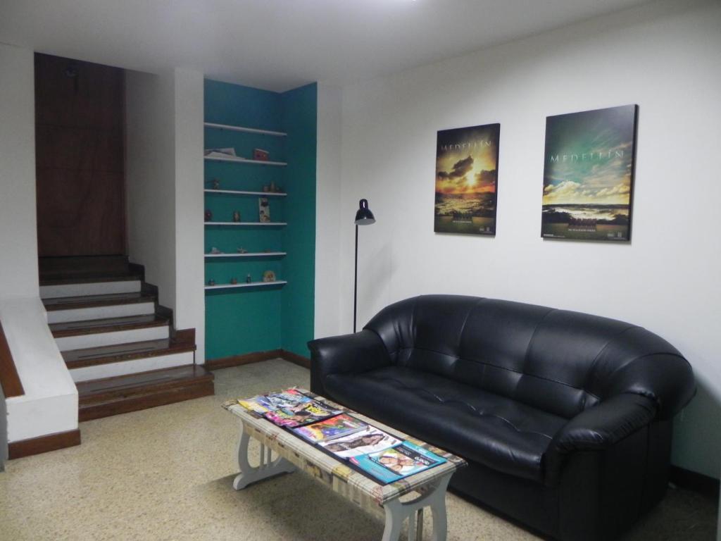 Hostal Tamarindo Itagui Exterior photo