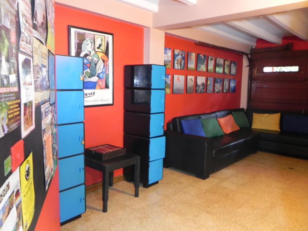 Hostal Tamarindo Itagui Exterior photo