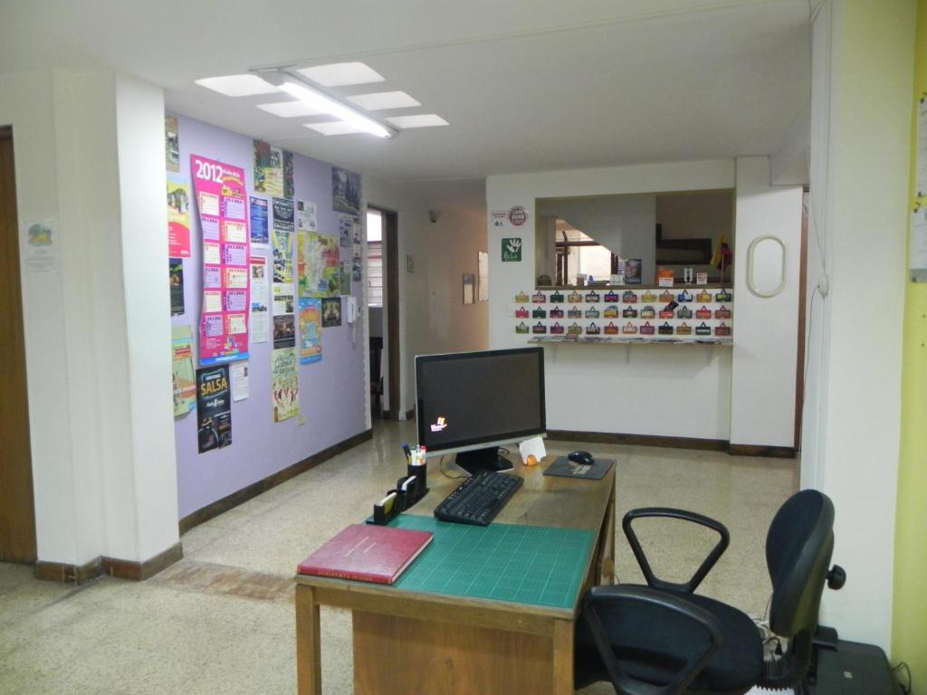Hostal Tamarindo Itagui Exterior photo